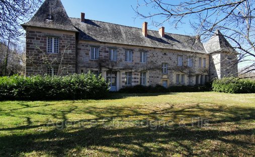 Villa a Brignac-la-Plaine, Nuova Aquitania, Francia 1