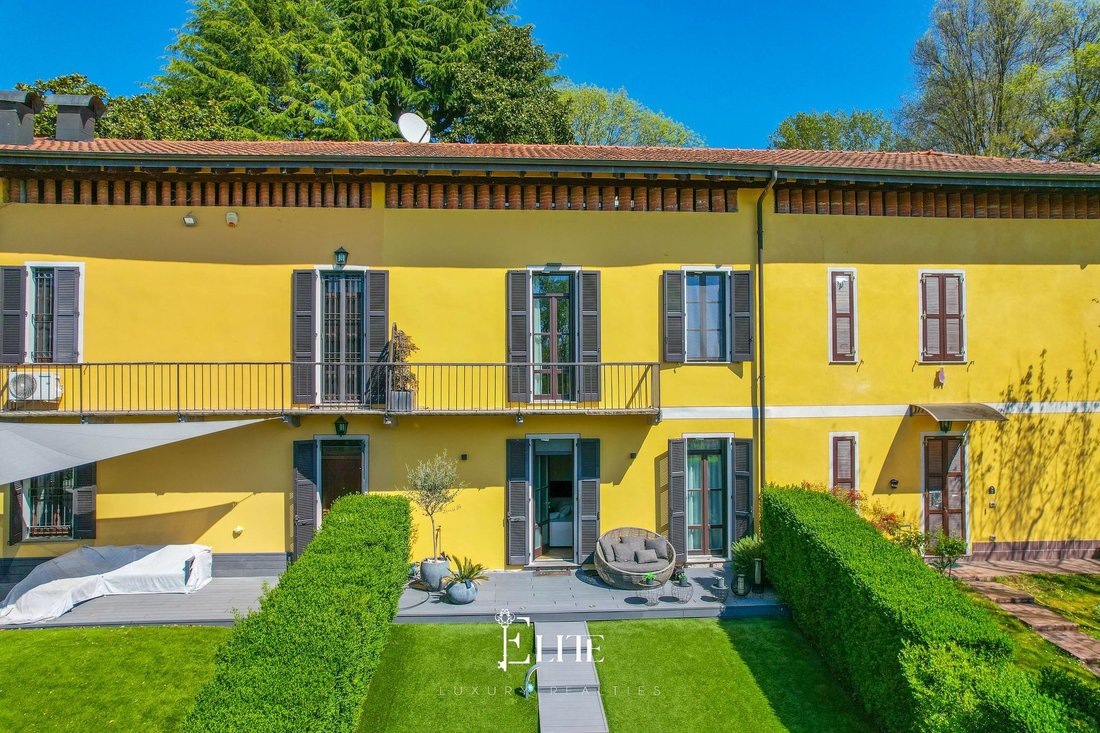 Villa in Sesto Calende, Lombardy, Italy 2 - 17668987