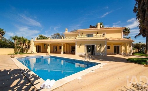 Maison de ville à Olhos de Agua, Algarve, Portugal 1