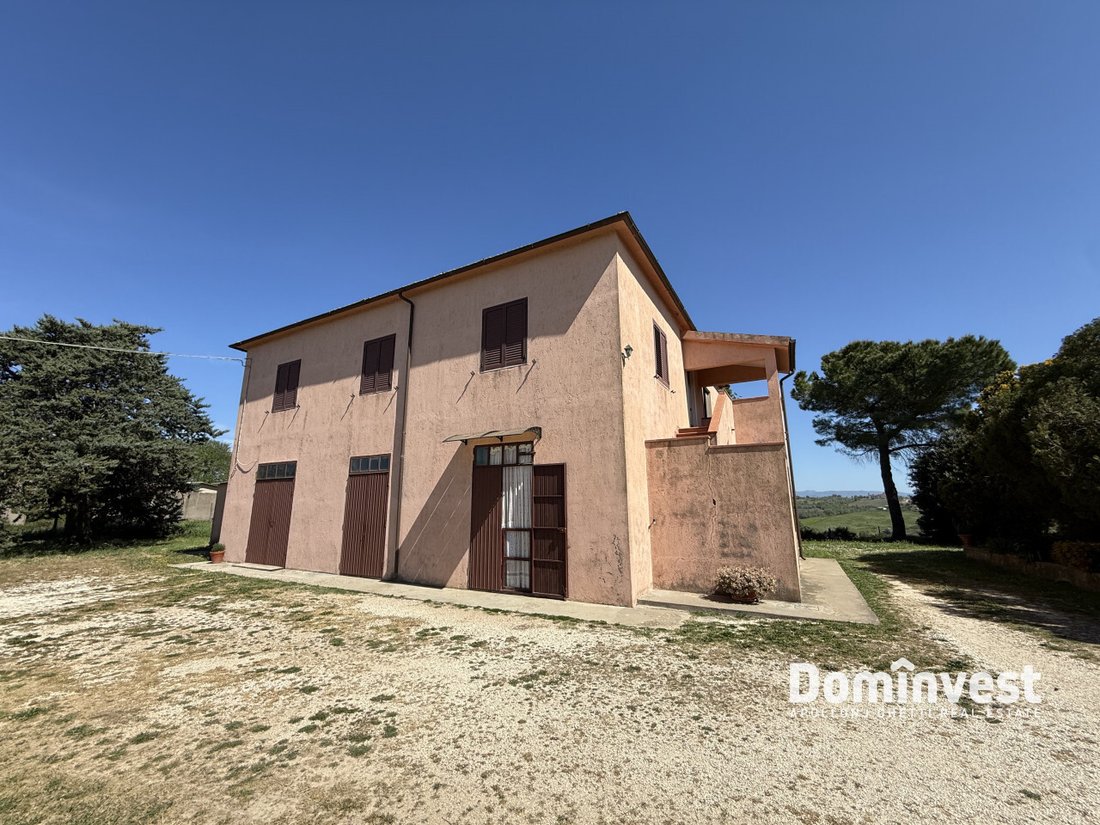 House in Manciano, Tuscany, Italy 2 - 17667173
