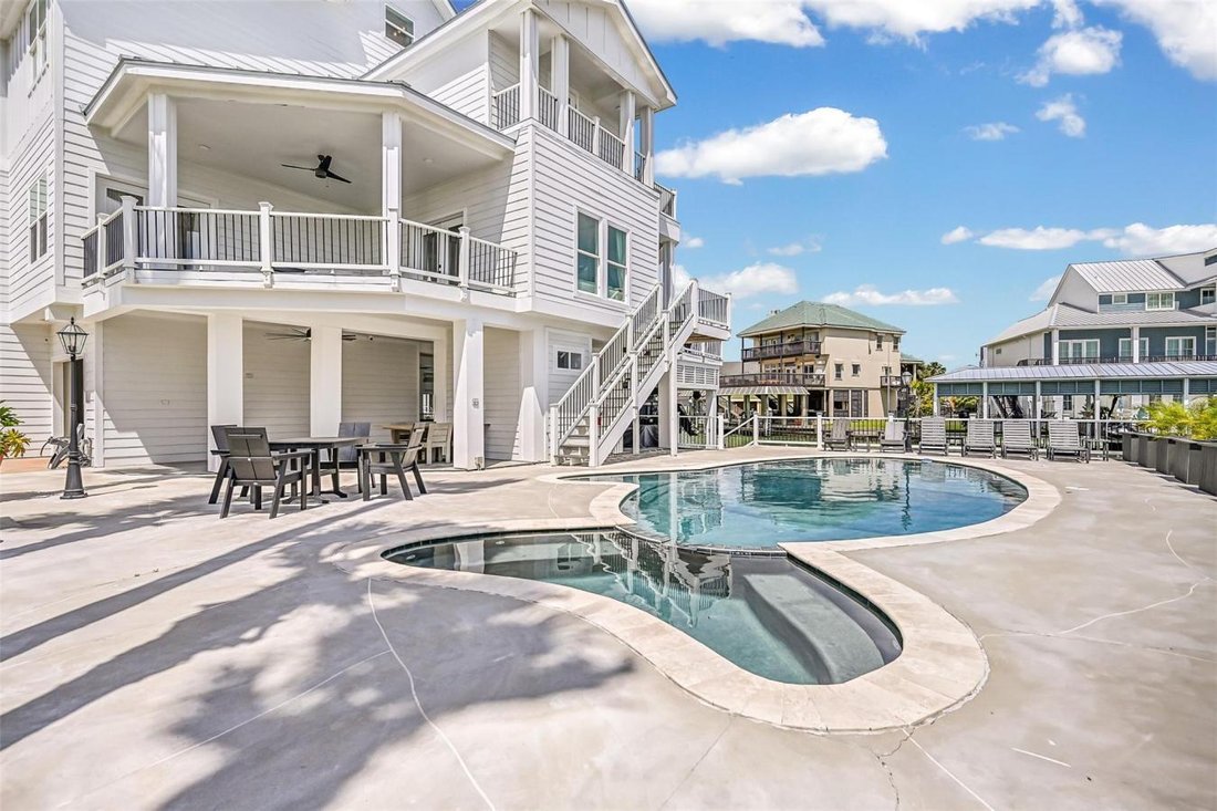 House in Galveston, Texas, United States 3 - 17668863