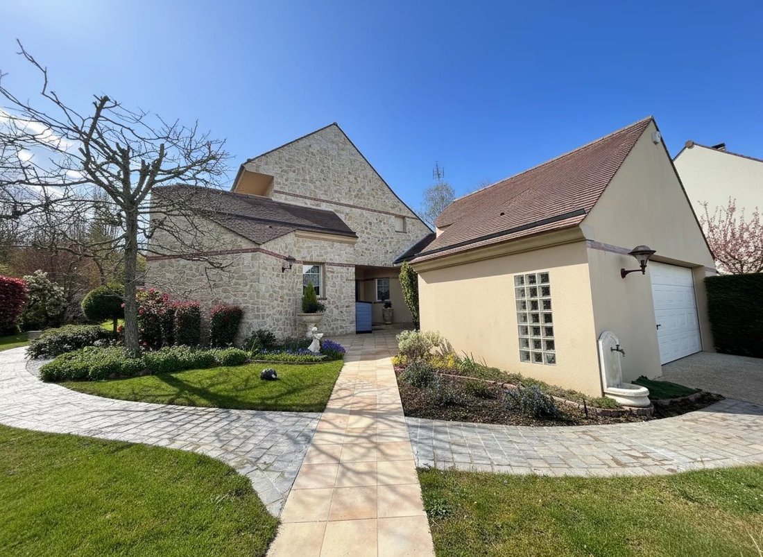 House in Vauhallan, Ile-de-France, France 1 - 17668890