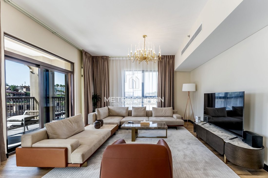 Apartment in Umm Suqeim, Dubai, United Arab Emirates 2 - 15684808