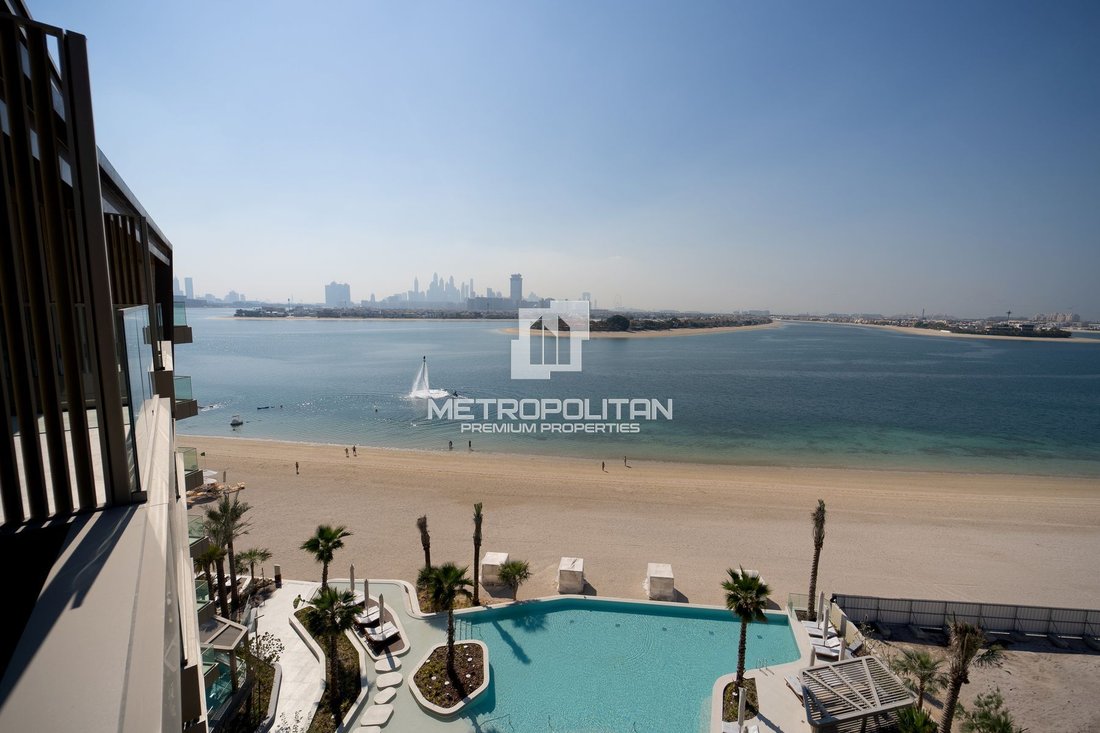 Apartment in Palm Jumeirah, Dubai, United Arab Emirates 1 - 12397797