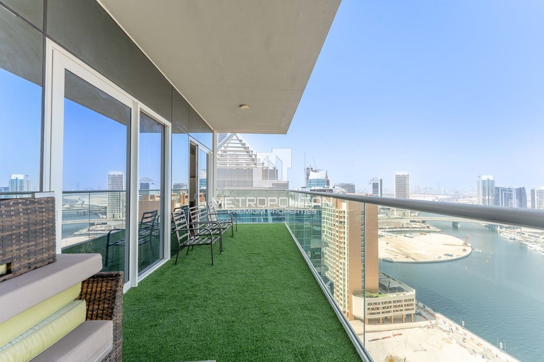 Apartment in Business Bay, Dubai, United Arab Emirates 1 - 15888190