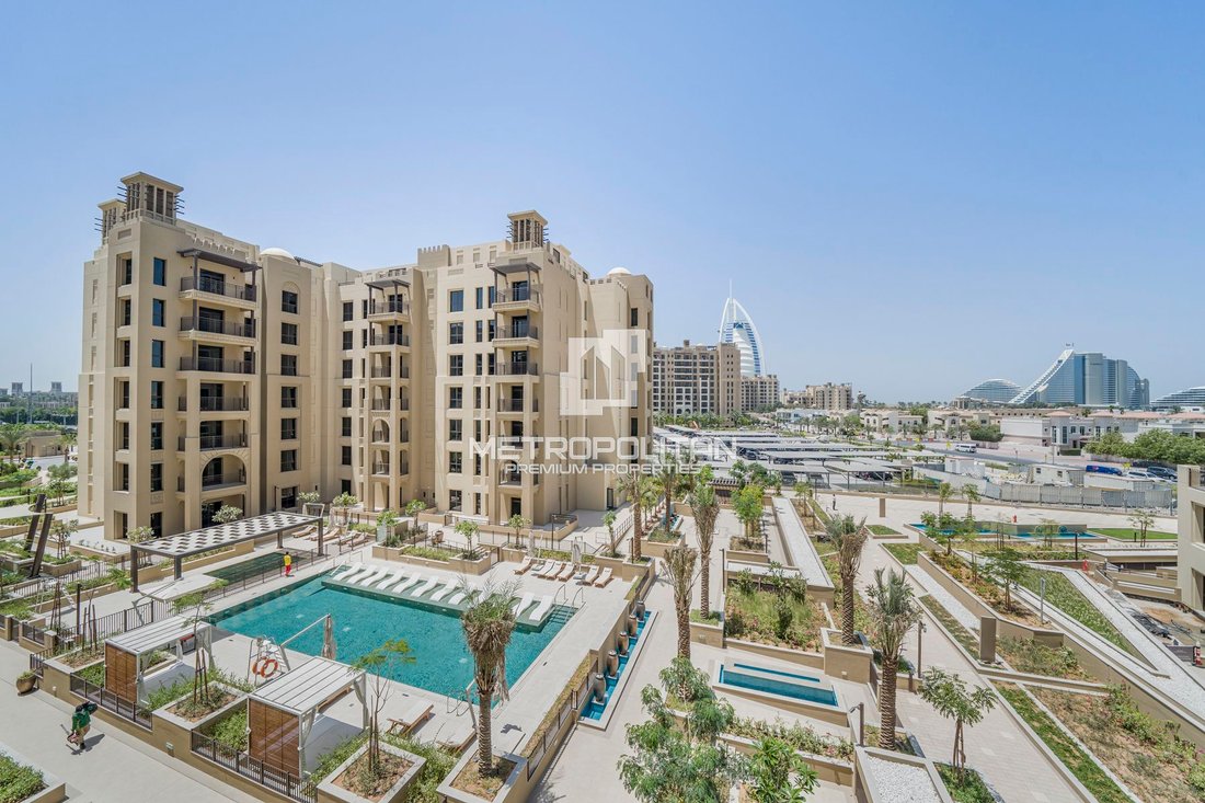 Apartment in Umm Suqeim, Dubai, United Arab Emirates 2 - 15551477