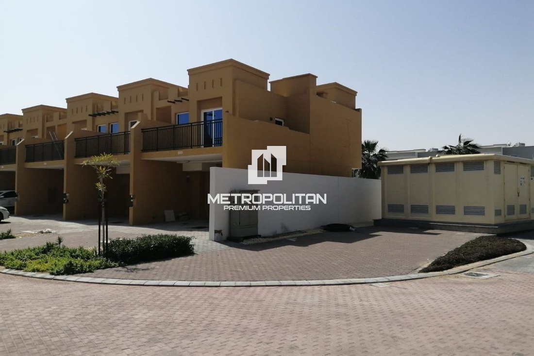 Townhouse in Damac Hills 2, Dubai, United Arab Emirates 1 - 17469871
