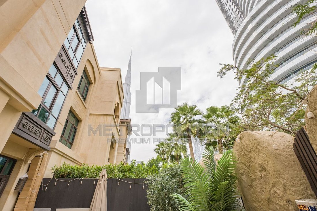 Apartment in Burj Khalifa Lake, Downtown Dubai, Dubai 2 - 16003493