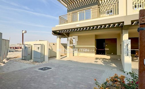 Townhouse en Damac Hills 2, Dubái, Emiratos Árabes Unidos 1
