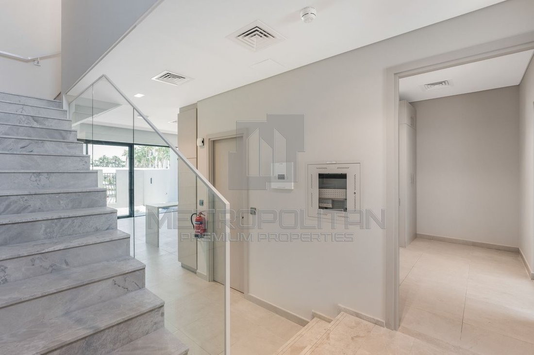 Townhouse in Nad Al Sheba 1, Nad Al Sheba, Dubai 3 - 15456929