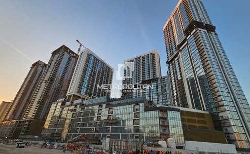 Apartment in MBR- Al Merkad, Dubai, United Arab Emirates 1