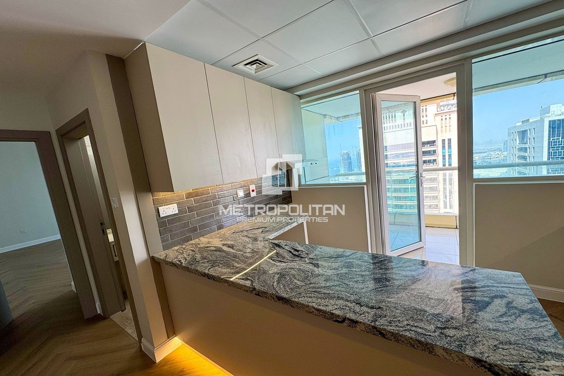 Apartment in Dubai Marina / Marsa Dubai, Dubai, United Arab Emirates 5 - 15486243