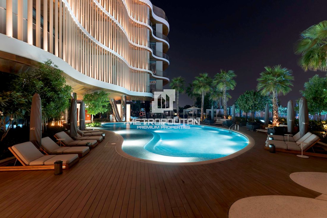 Apartment in Jumeirah, Dubai, United Arab Emirates 2 - 14916344