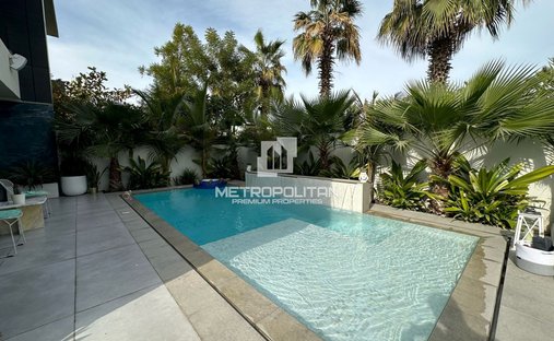 Villa in Damac Hills, Dubai, United Arab Emirates 1