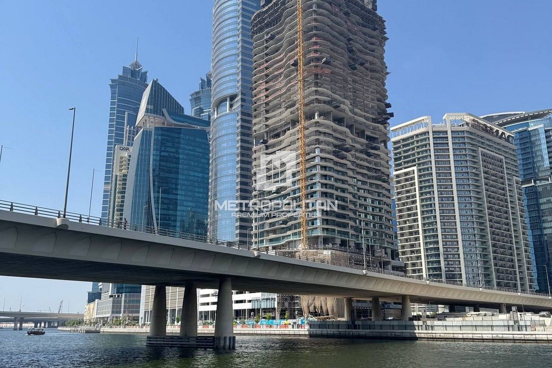 Apartment in Business Bay, Dubai, United Arab Emirates 1 - 17669389