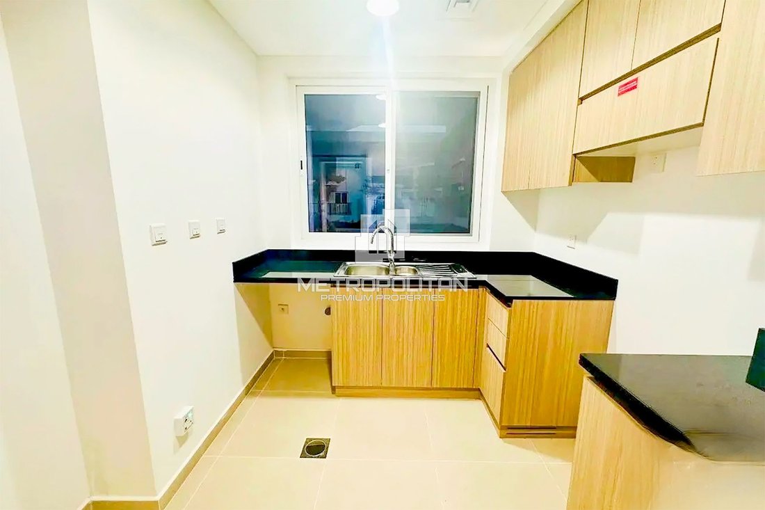 Townhouse in Damac Hills 2, Dubai, United Arab Emirates 4 - 17669606