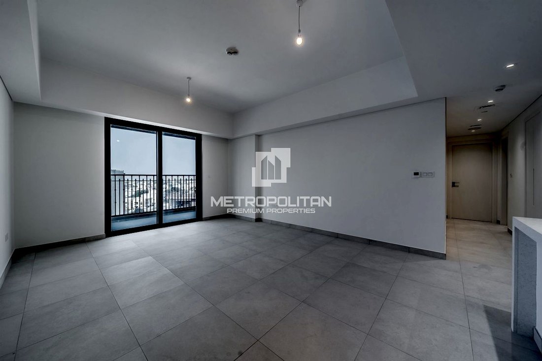 Apartment in Umm Suqeim, Dubai, United Arab Emirates 2 - 15589659