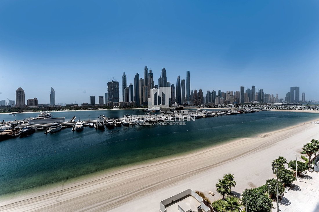 Apartment in Dubai Harbour, Dubai, United Arab Emirates 1 - 17669614