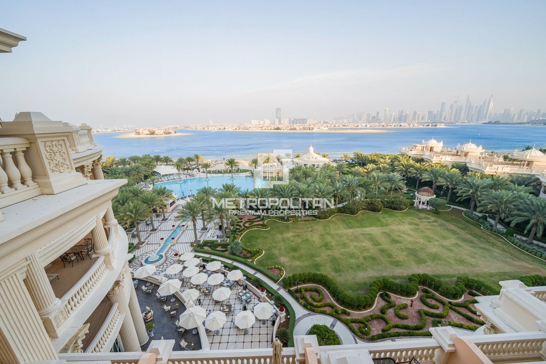 Apartment in Palm Jumeirah, Dubai, United Arab Emirates 1 - 15106352