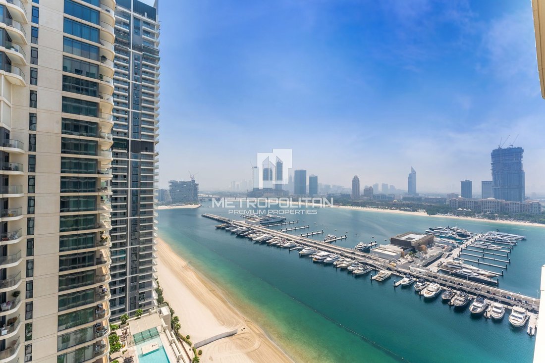 Apartment in Dubai Harbour, Dubai, United Arab Emirates 1 - 15730905