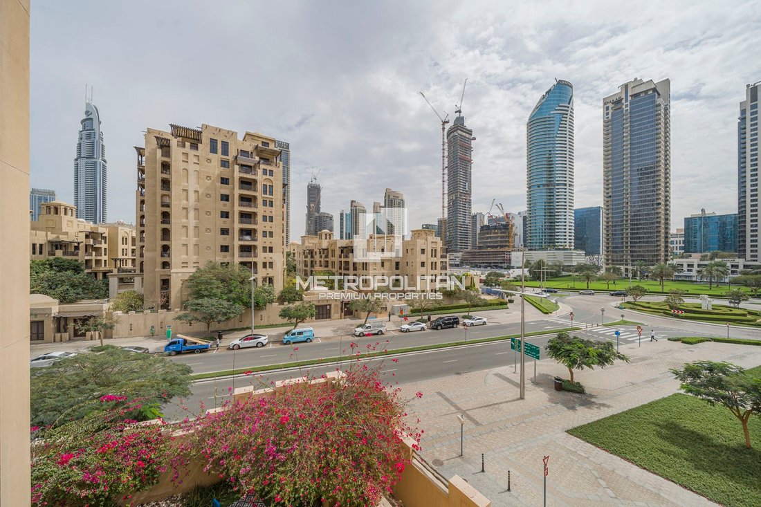 Apartment in Downtown Dubai, Dubai, United Arab Emirates 1 - 16196479