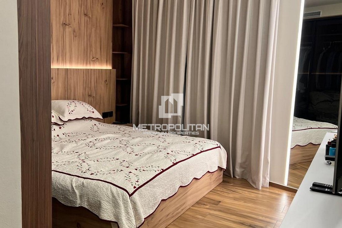 Apartment in Downtown Dubai, Dubai, United Arab Emirates 2 - 15045905