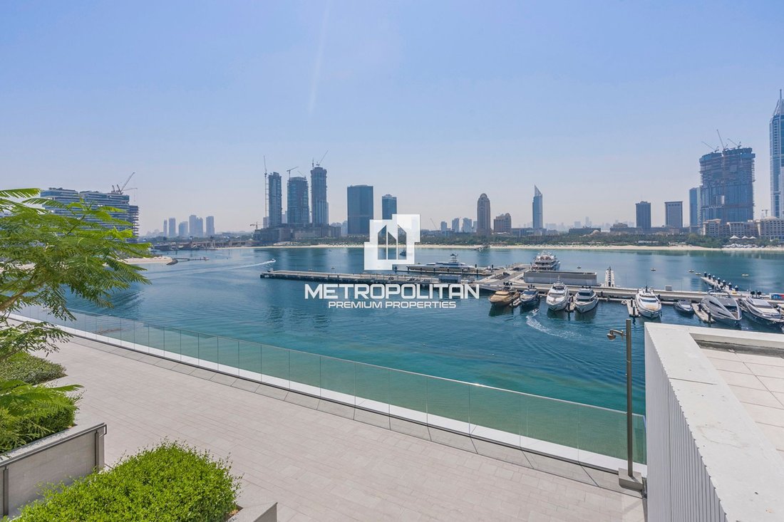 Apartment in Dubai Harbour, Dubai, United Arab Emirates 1 - 15673175