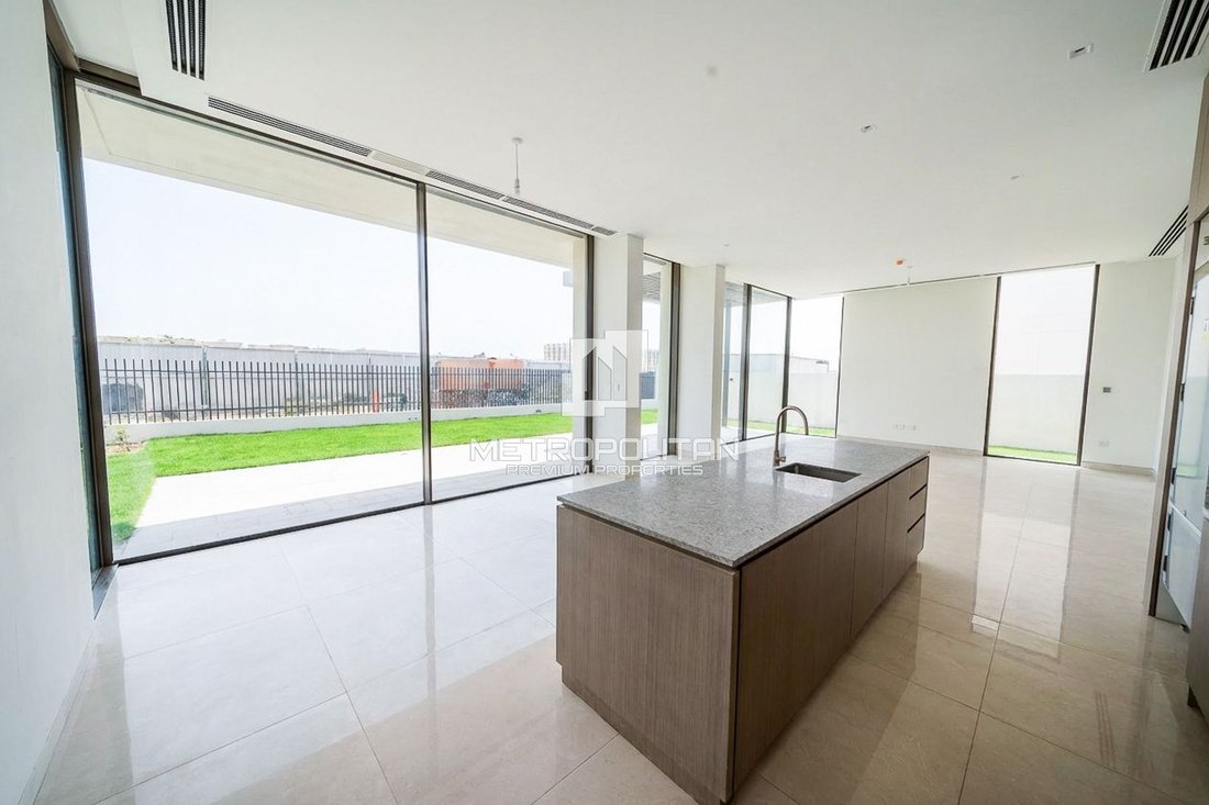 Villa in Al Barari, Dubai, United Arab Emirates 1 - 17669392