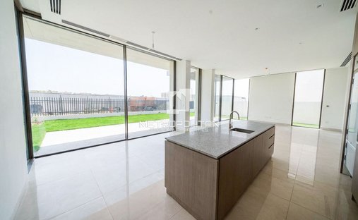 Villa in Al Barari, Dubai, United Arab Emirates 1