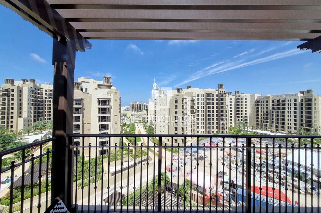 Apartment in Umm Suqeim, Dubai, United Arab Emirates 2 - 17669650