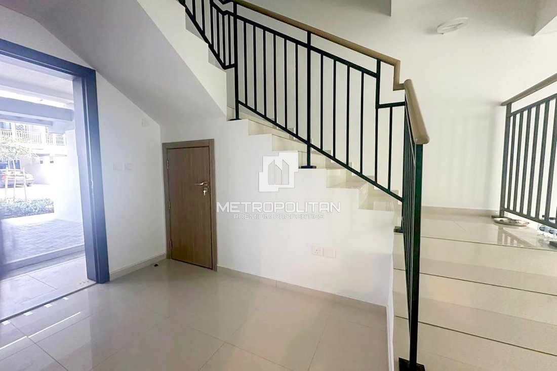 Townhouse in Damac Hills 2, Dubai, United Arab Emirates 5 - 17669606