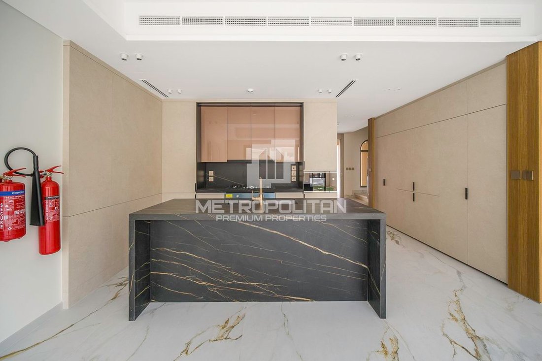 Townhouse in Jumeirah Golf Estates, Dubai, United Arab Emirates 3 - 14892880