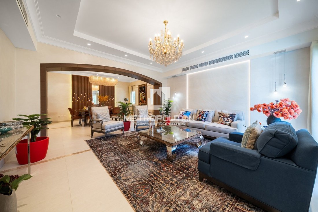 Villa in Al Wasl, Dubai, United Arab Emirates 5 - 17669381