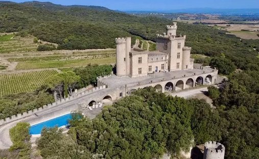 Chateau in Uzès, Okzitanien, Frankreich 1