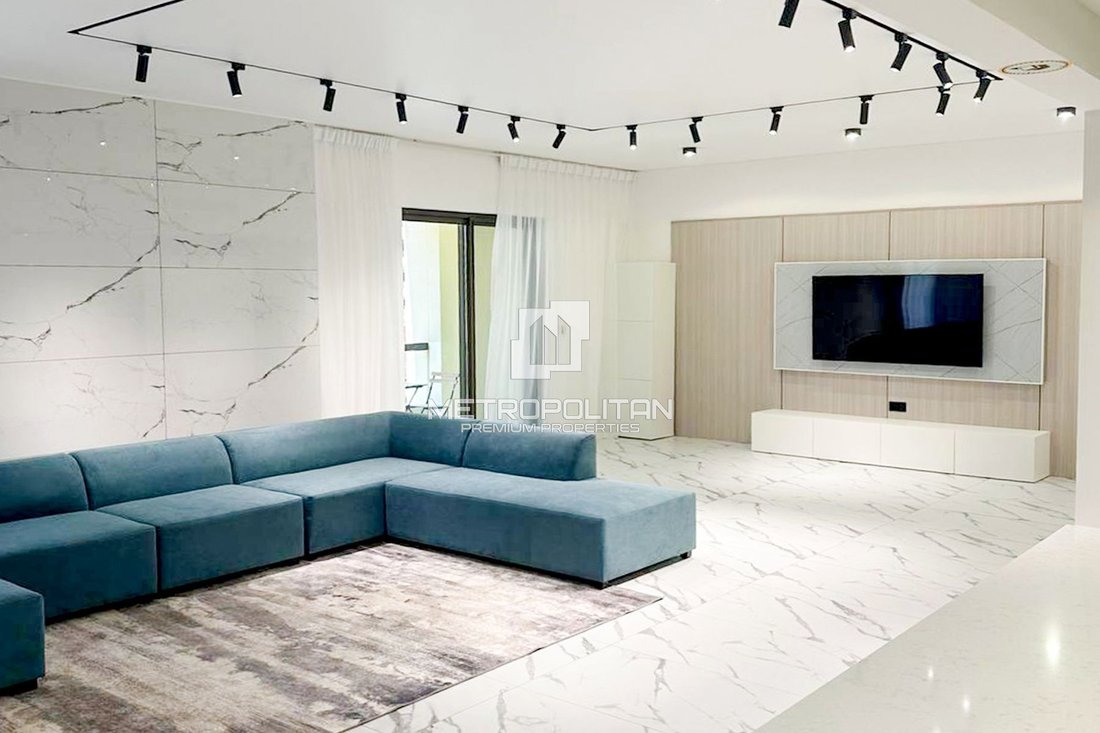 Apartment in Jumeirah Beach Residence, Dubai, United Arab Emirates 2 - 17241908