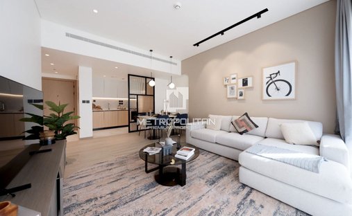 Apartment in JVC / Jumeirah Village Circle, Dubai, United Arab Emirates 1