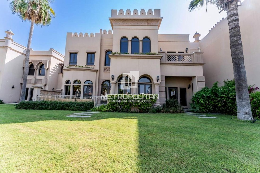 Villa in Palm Jumeirah, Dubai, United Arab Emirates 1 - 15074379