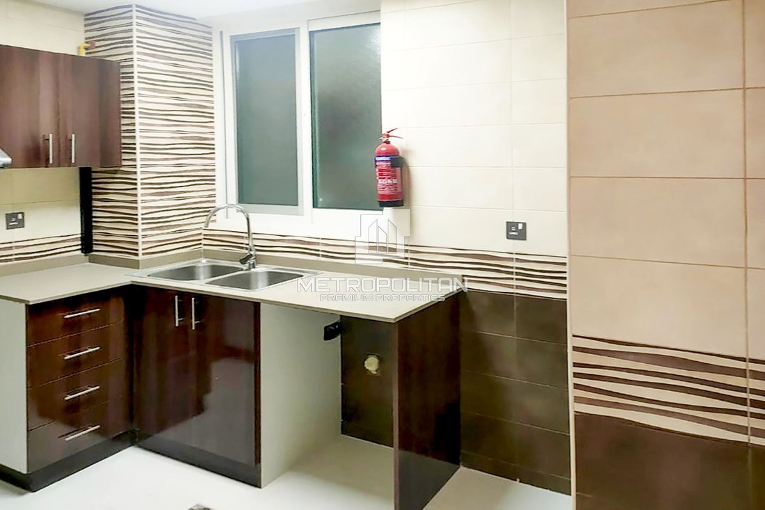Apartment in Nadd Hessa, Dubai, United Arab Emirates 4 - 17669627