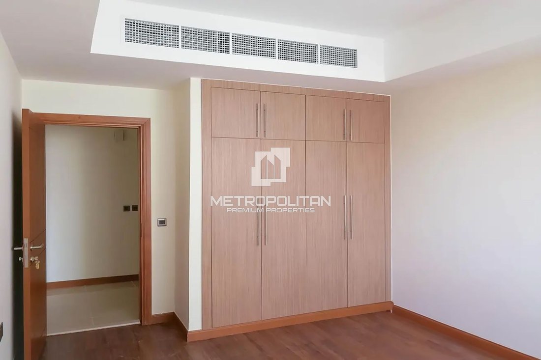 Apartment in Al Barsha 1, Al Barsha, Dubai 4 - 15859466