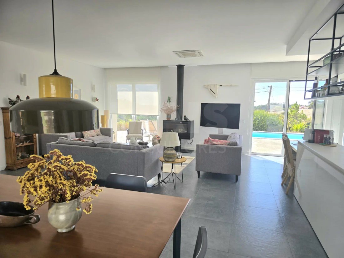 Villa in Alvorninha, Leiria District, Portugal 1 - 17668929