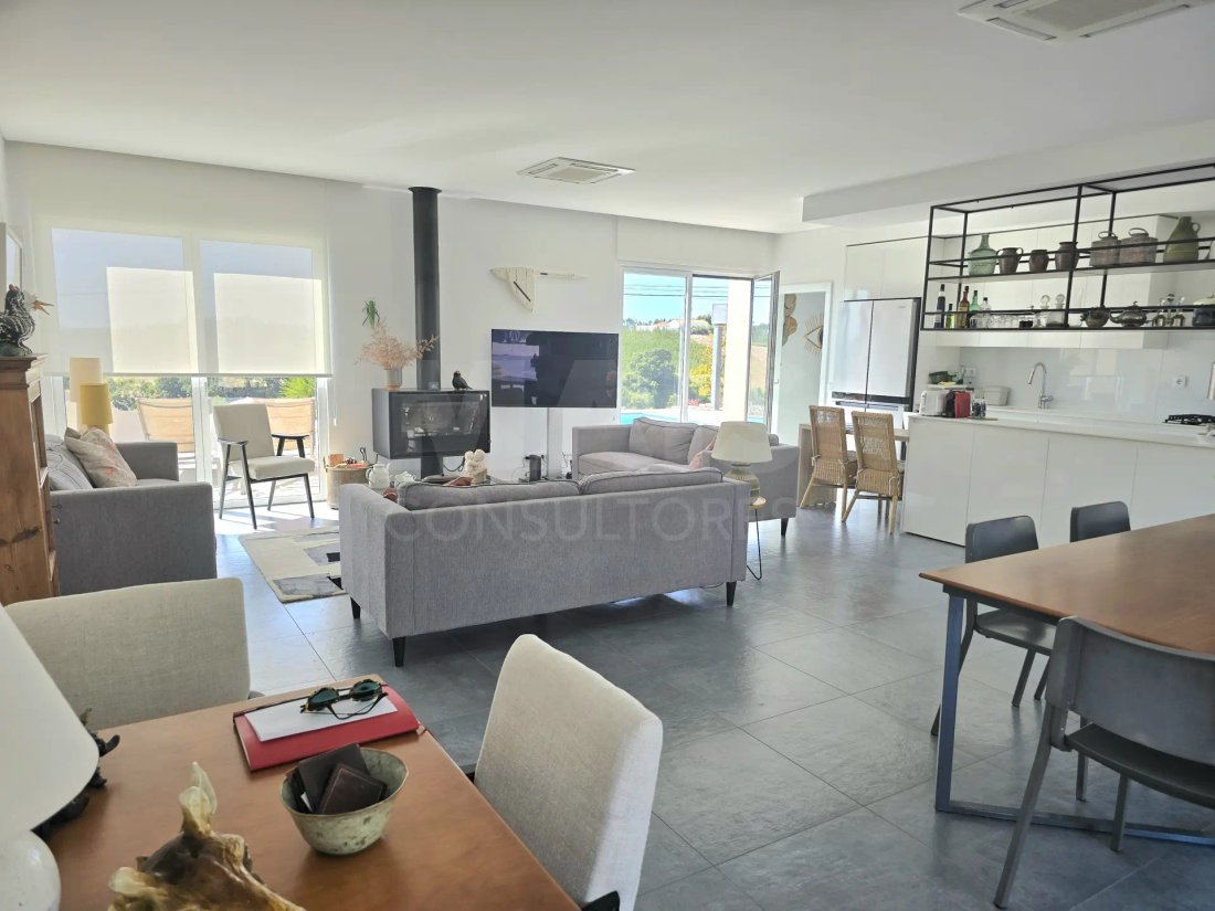 Villa in Alvorninha, Leiria District, Portugal 2 - 17668929