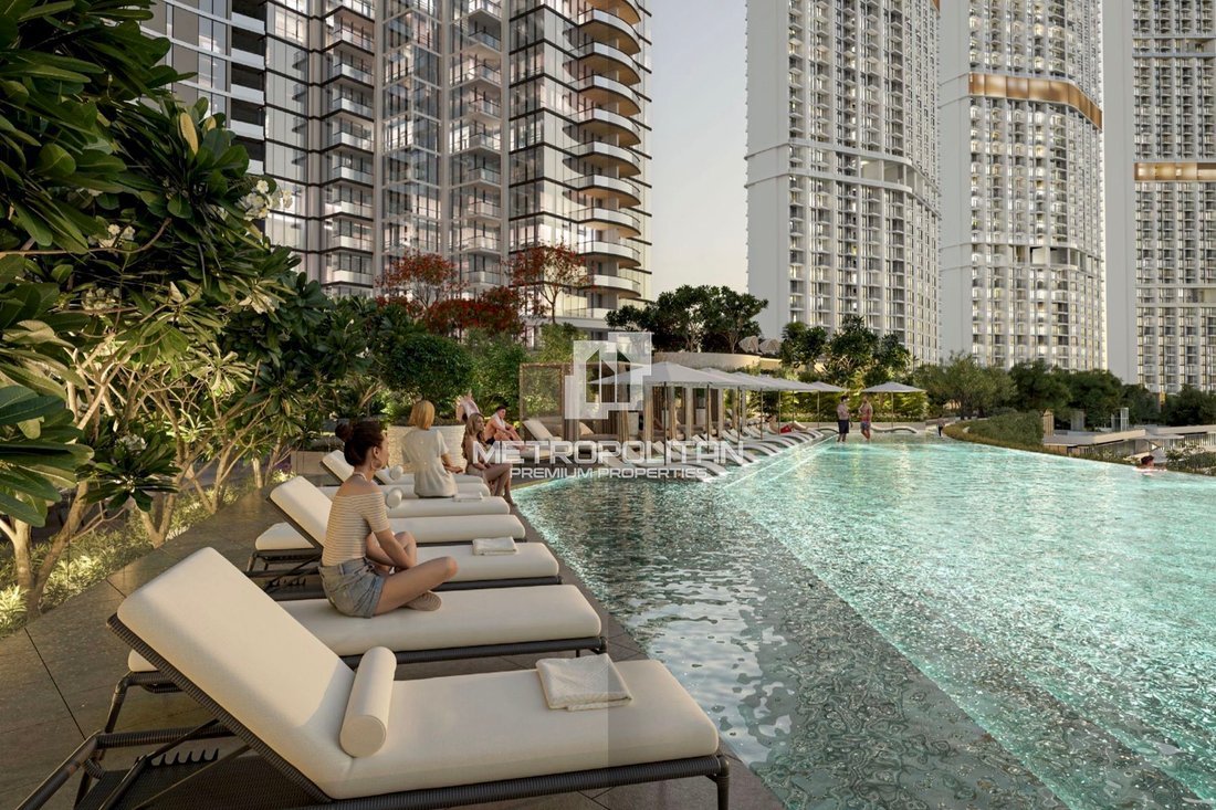 Apartment in Bukadra, Dubai, United Arab Emirates 1 - 17669382