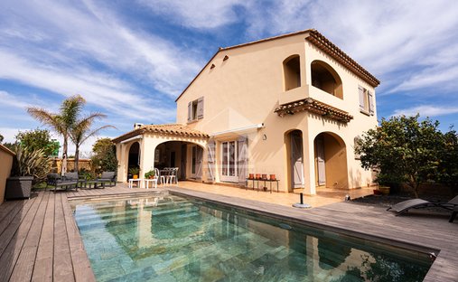 Villa en Saint-Cyprien, Occitania, Francia 1