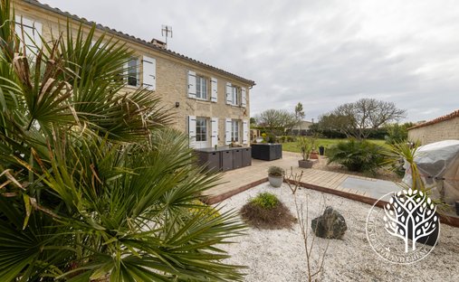 Haus in Centre Ville, Saint-Jean-d'Angély, Frankreich 1
