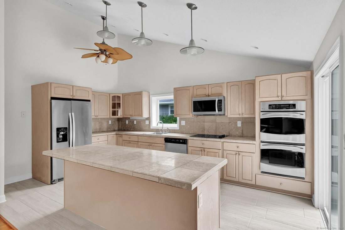 House in West Hartford, Connecticut, United States 2 - 17668868