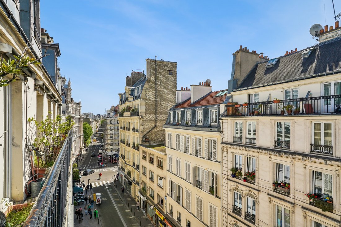 Apartment in Louis Blanc-Aqueduc, Paris 10e Arrondissement, Paris 1 - 17669399