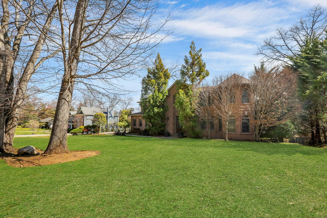 Demarest, New Jersey, United States 3 - 17669419