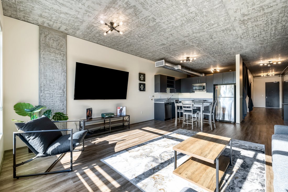 Sacramento, California, United States 3 - 17669421