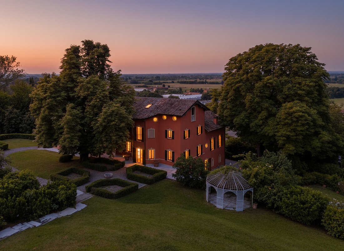 Villa in Quattro Castella, Emilia-Romagna, Italy 2 - 17669609