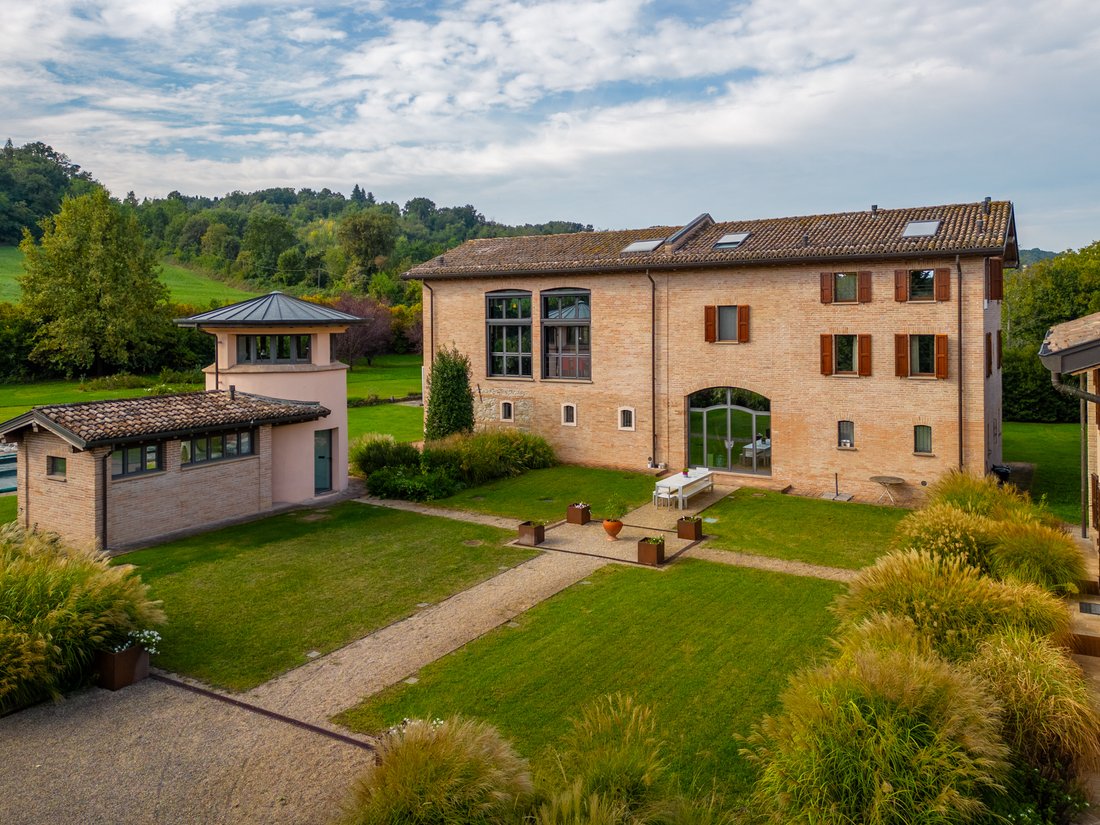 Villa in Quattro Castella, Emilia-Romagna, Italy 1 - 17669622